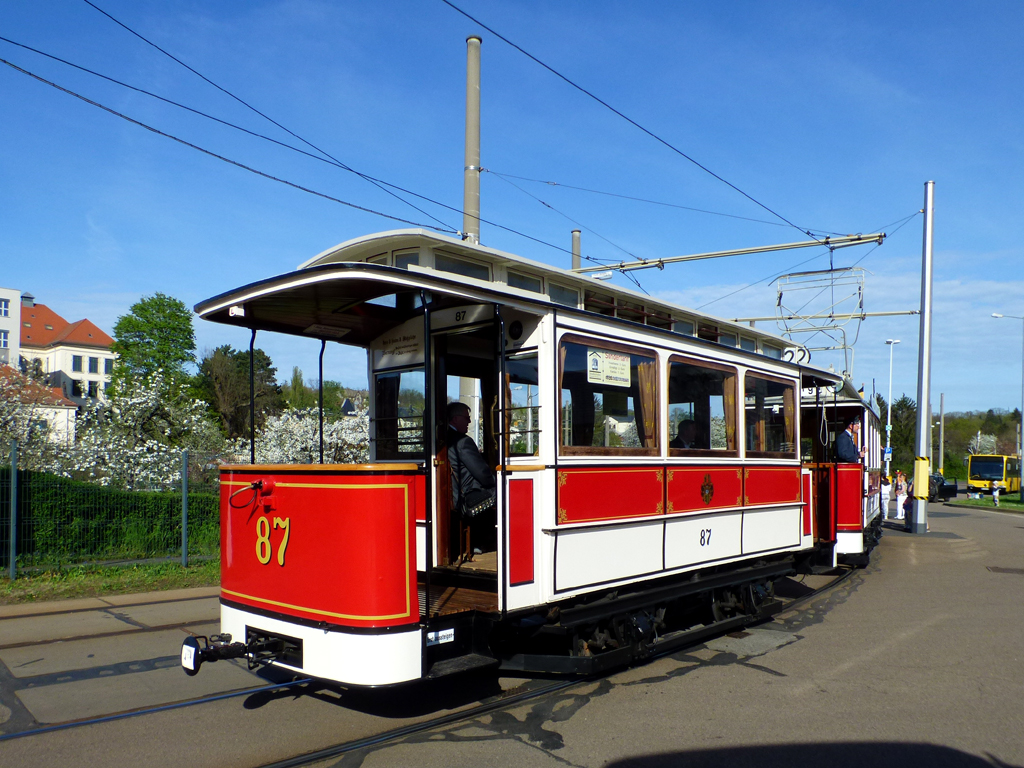 Dresden, Dresden 2-axle trailer car č. 87 (251 301)