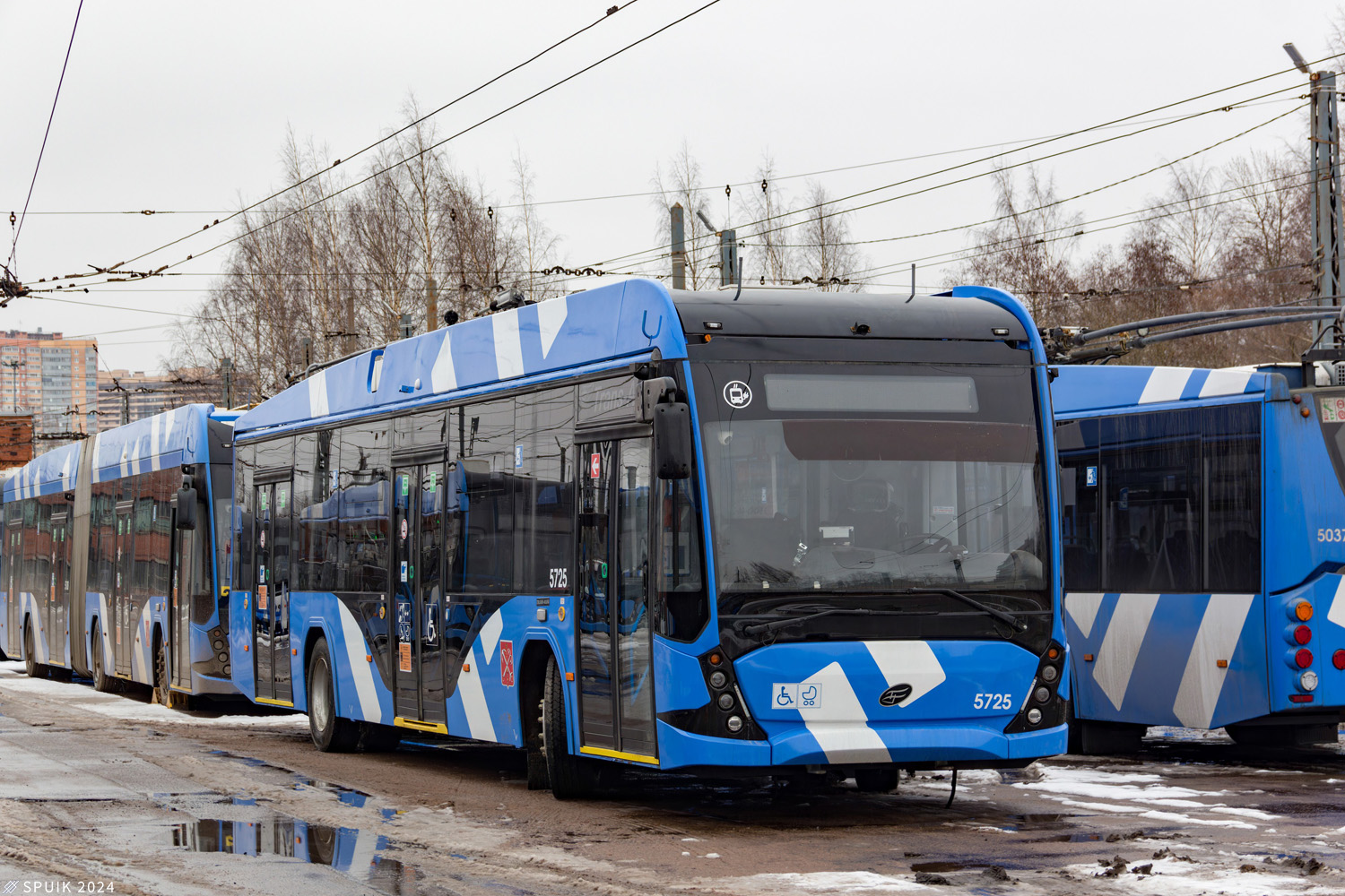 Санкт-Петербург, ВМЗ-5298.01 «Авангард» № 5725