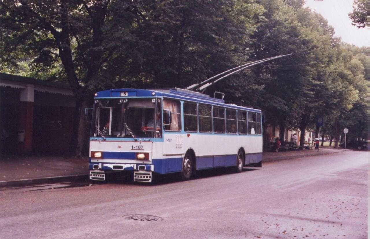 Рига, Škoda 14Tr89/6 № 1-107