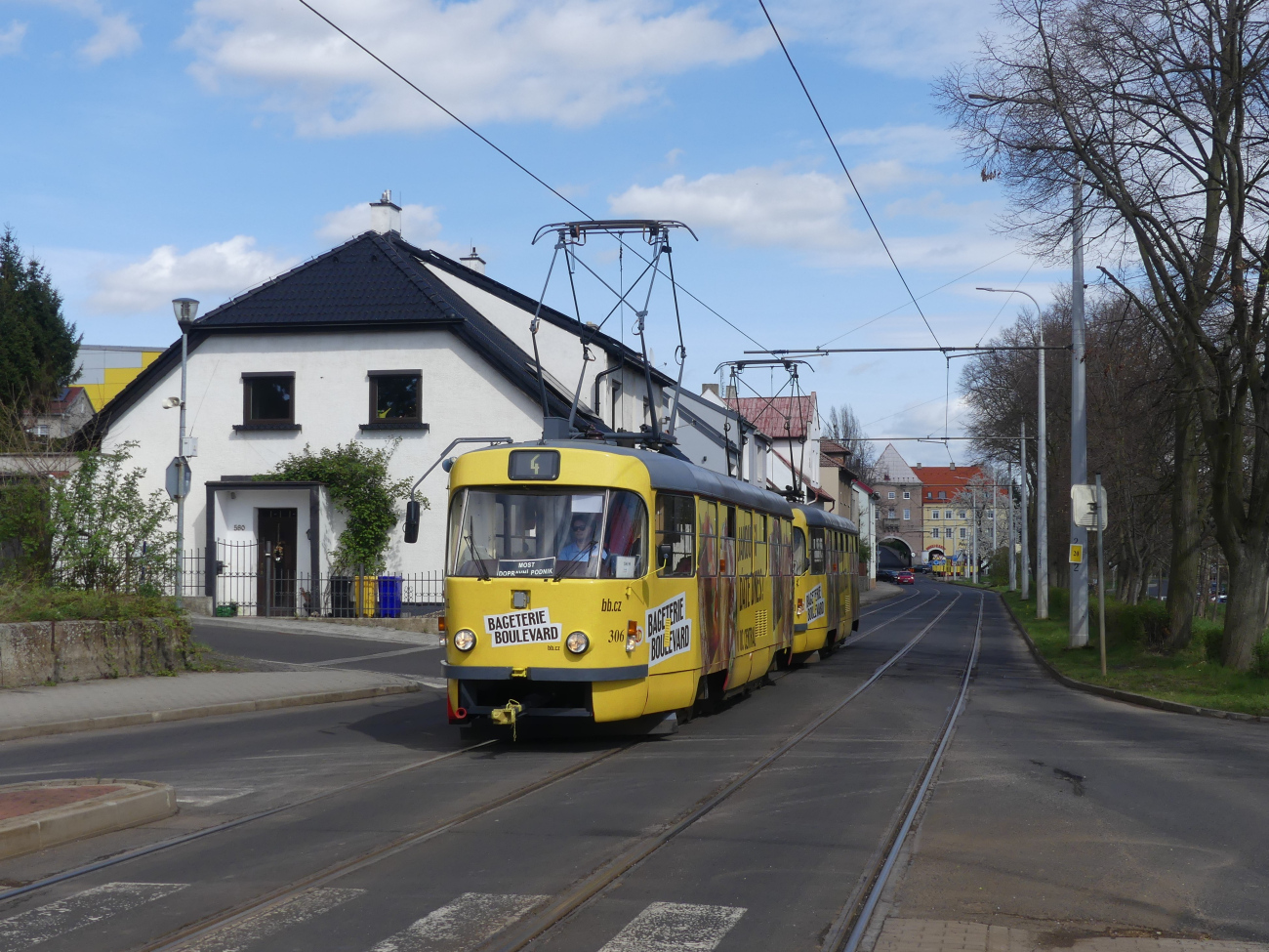 Мост ― Литвинов, Tatra T3M.3 № 306