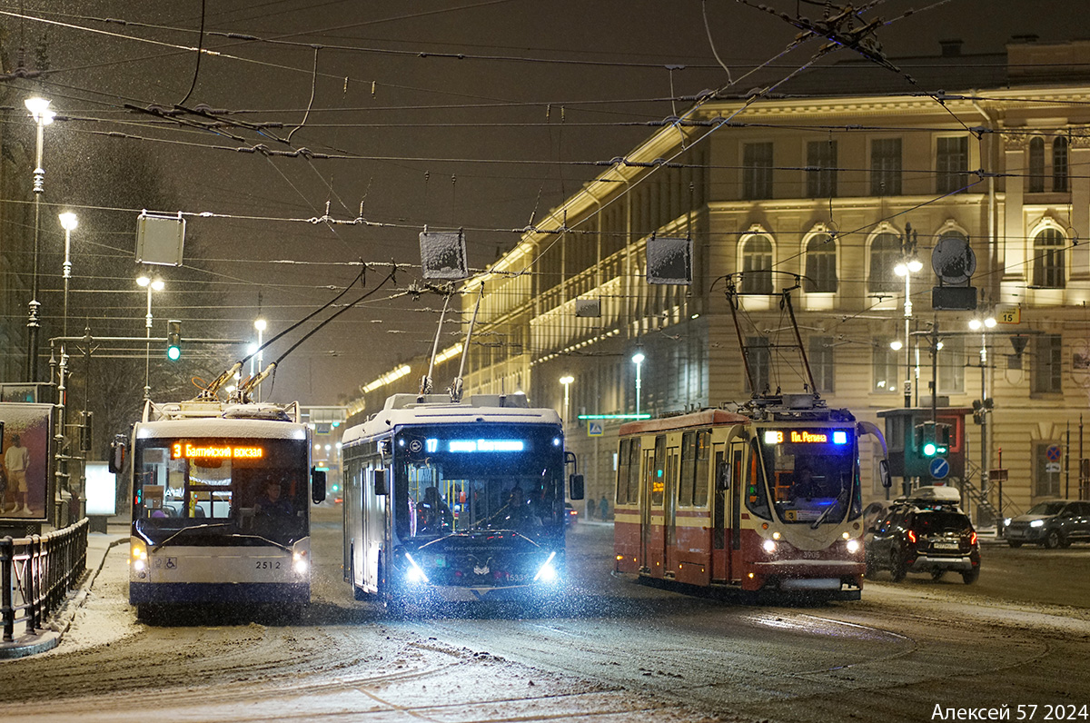 Санкт-Петербург, Тролза-5265.00 «Мегаполис» № 2512; Санкт-Петербург, БКМ 32100D «Ольгерд» № 1533; Санкт-Петербург, 71-134А (ЛМ-99АВН) № 3905