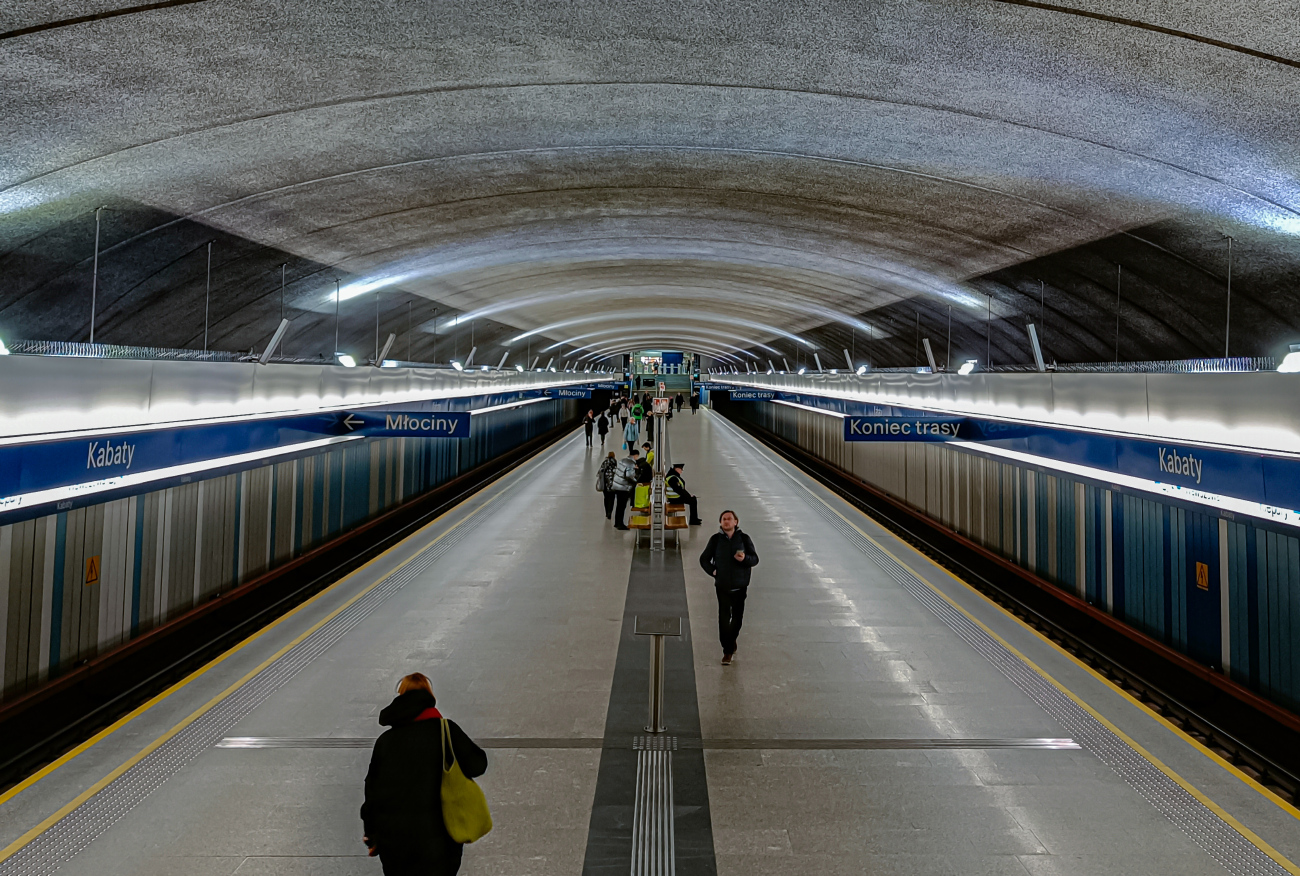 Варшава — Метрополитен