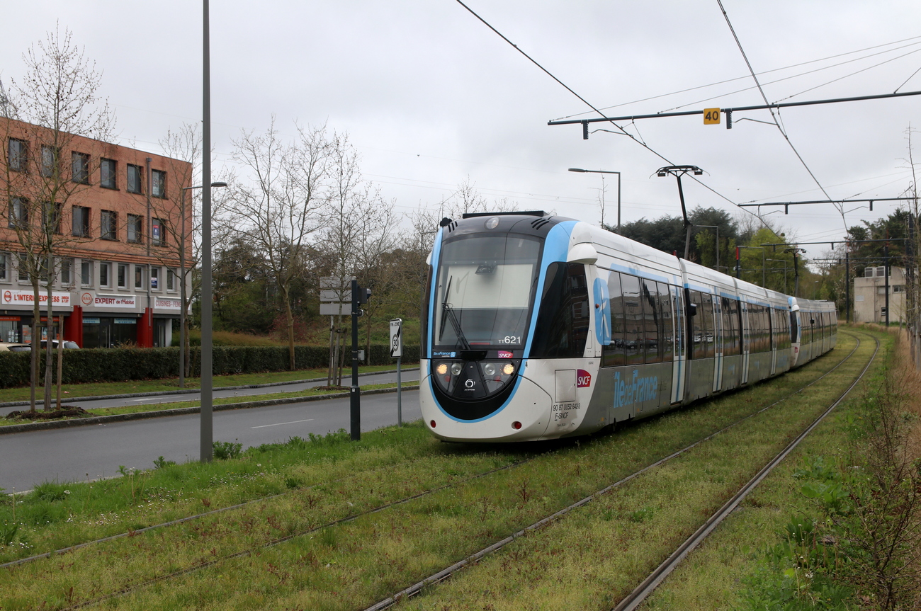 Париж -  Версаль -  Ивелин, Alstom Citadis Dualis № TT621; Париж -  Версаль -  Ивелин — Трамвайная линия Т12 Париж -  Версаль -  Ивелин, Alstom Citadis Dualis № TT621; Париж -  Версаль -  Ивелин — Трамвайная линия Т12