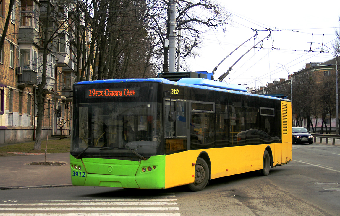 Киев, ЛАЗ E183D1 № 3912