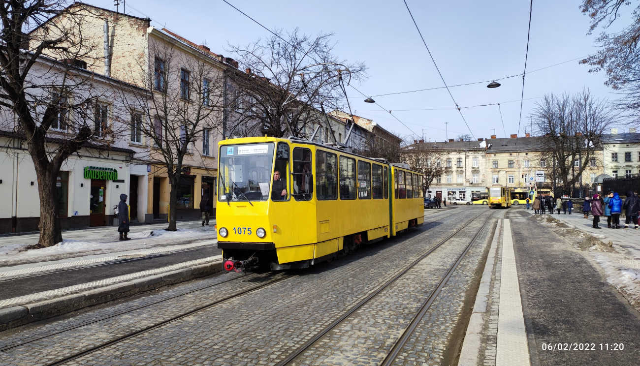 Львов, Tatra KT4SU № 1075
