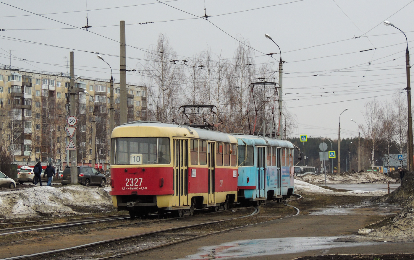 Ižkar, Tatra T3SU № 2327