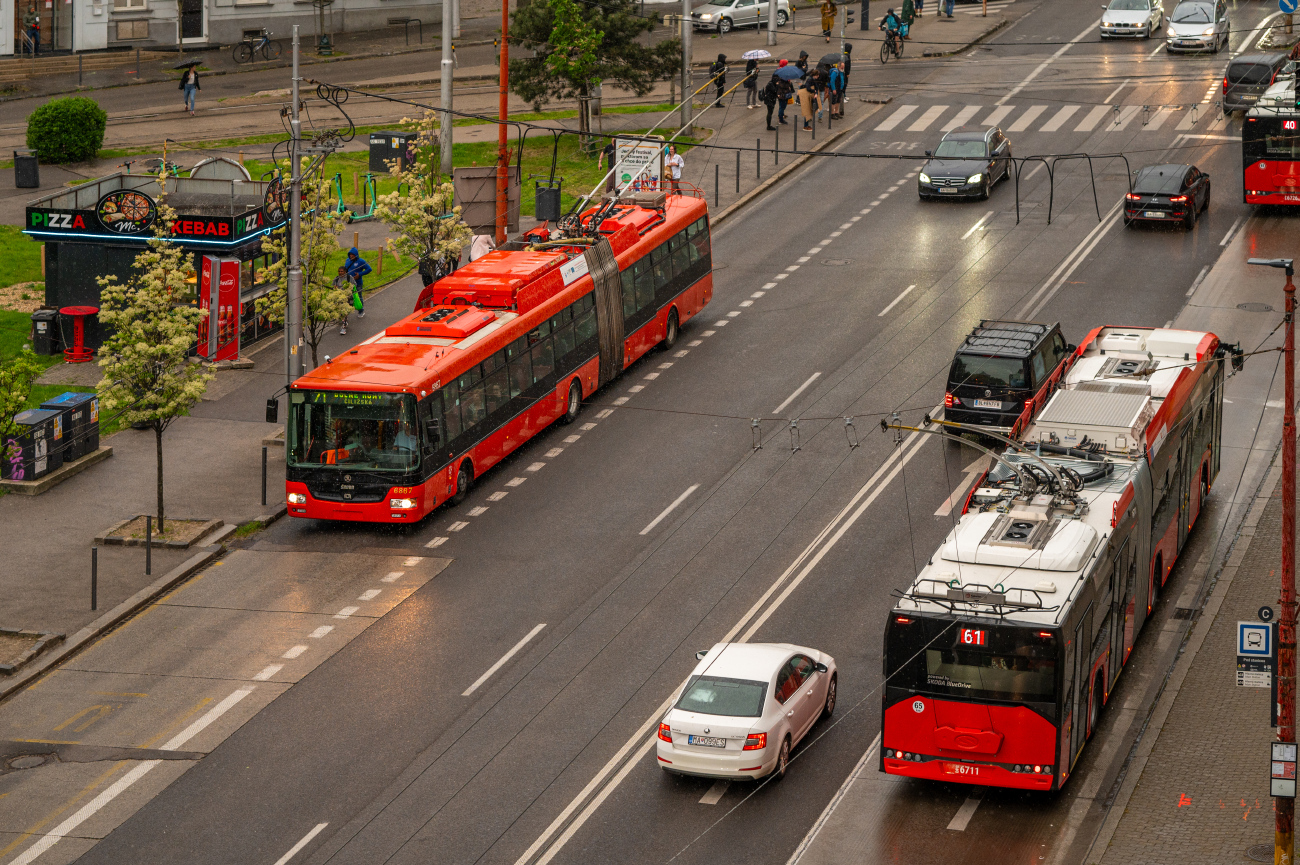 Братислава, Škoda 31Tr SOR № 6867; Братислава, Škoda 27Tr Solaris IV № 6711