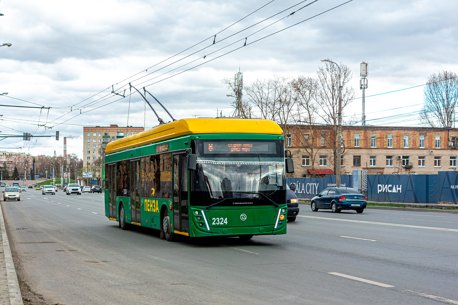 Пенза, УТТЗ-6241.01 «Горожанин» № 2324