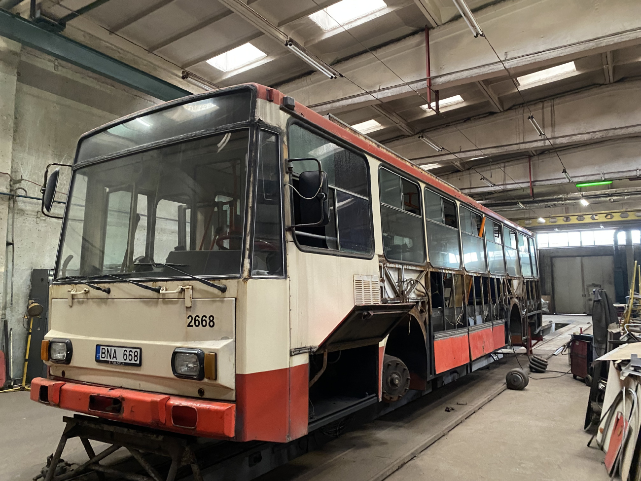 Вильнюс, Škoda 14Tr17/6M № 2668