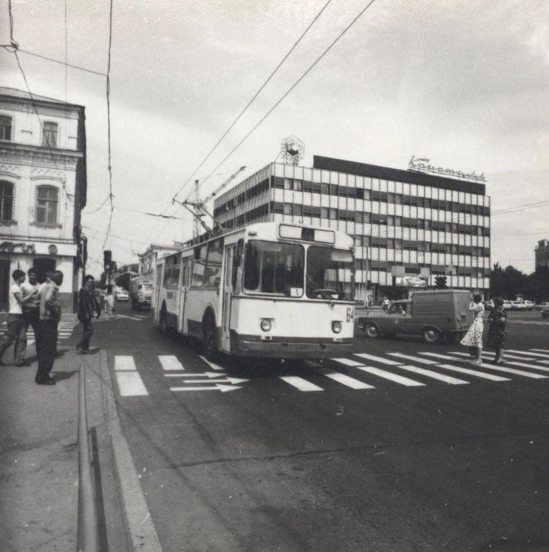 Астрахань, ЗиУ-682В № 64; Астрахань — Старые фотографии