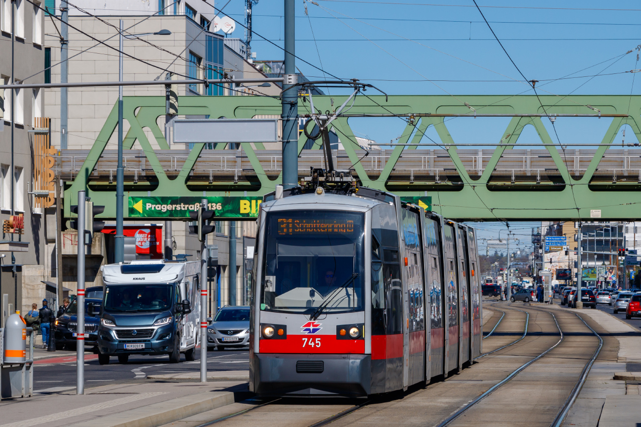 Вена, Siemens ULF-B1 № 745