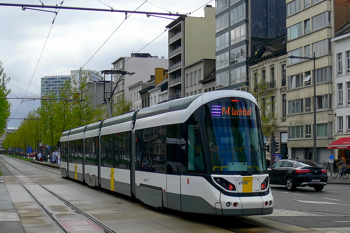 Антверпен, CAF Urbos 100 № 7424