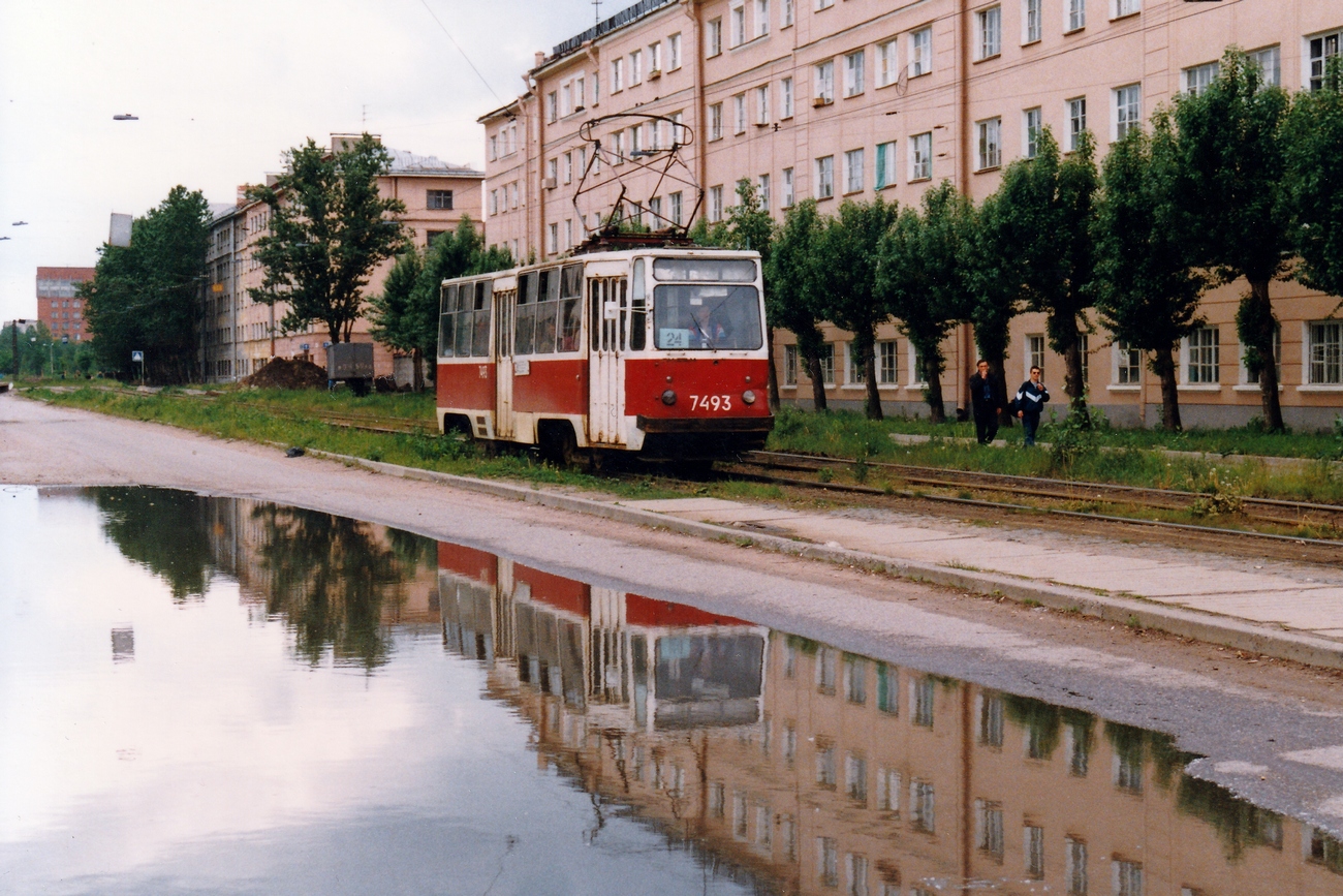 Saint-Petersburg, LM-68M № 7493