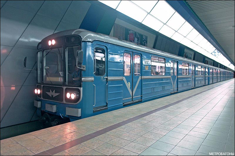 Sofia, 81-717.4 Nr. 1017; Sofia — Historical photos — Metro trains (1998–2008); Sofia — Metropolitan — Rolling stock — 81-717.4/714.4 (numbered)