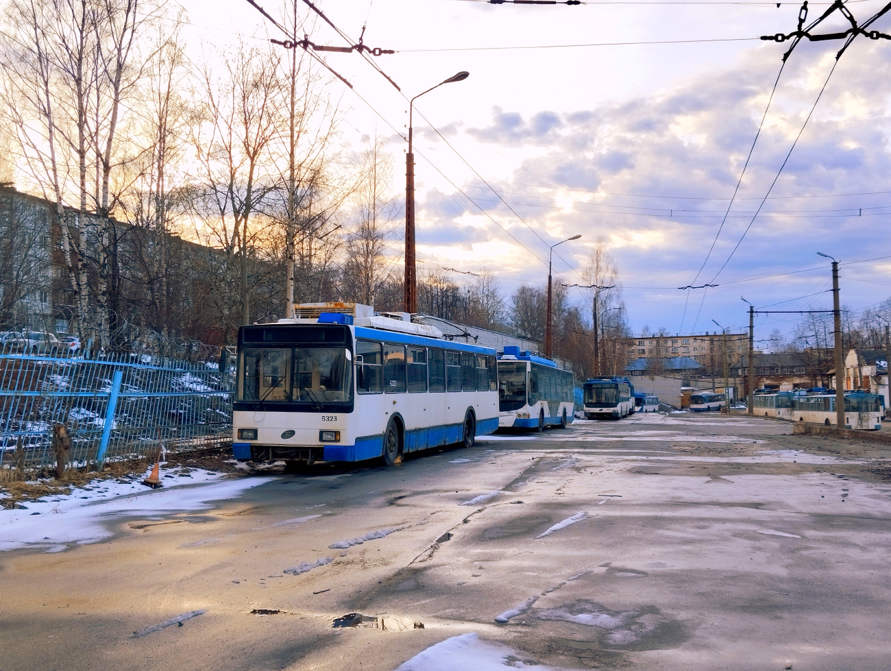 Petrozavodsk, VMZ-52981 Br. 440