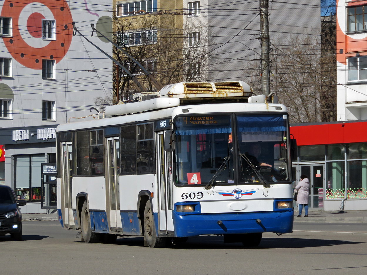 Киров, БТЗ-52768А № 609