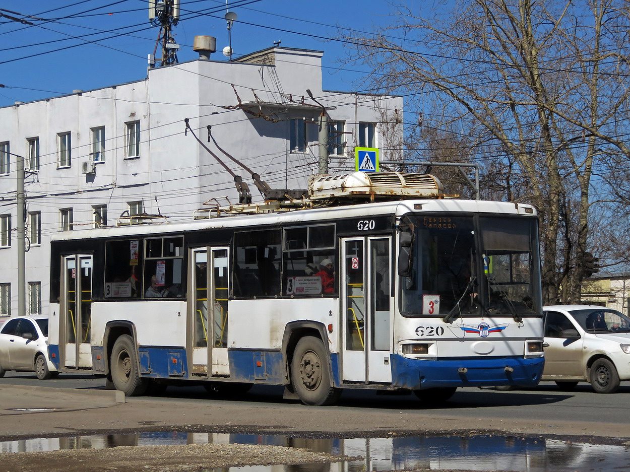 Киров, БТЗ-52768Р № 620