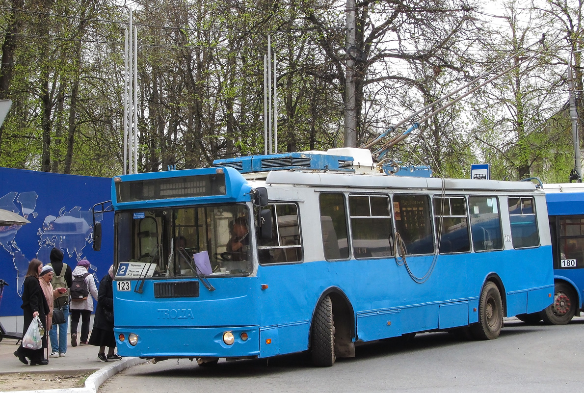 Калуга, ЗиУ-682Г-016.02 № 123