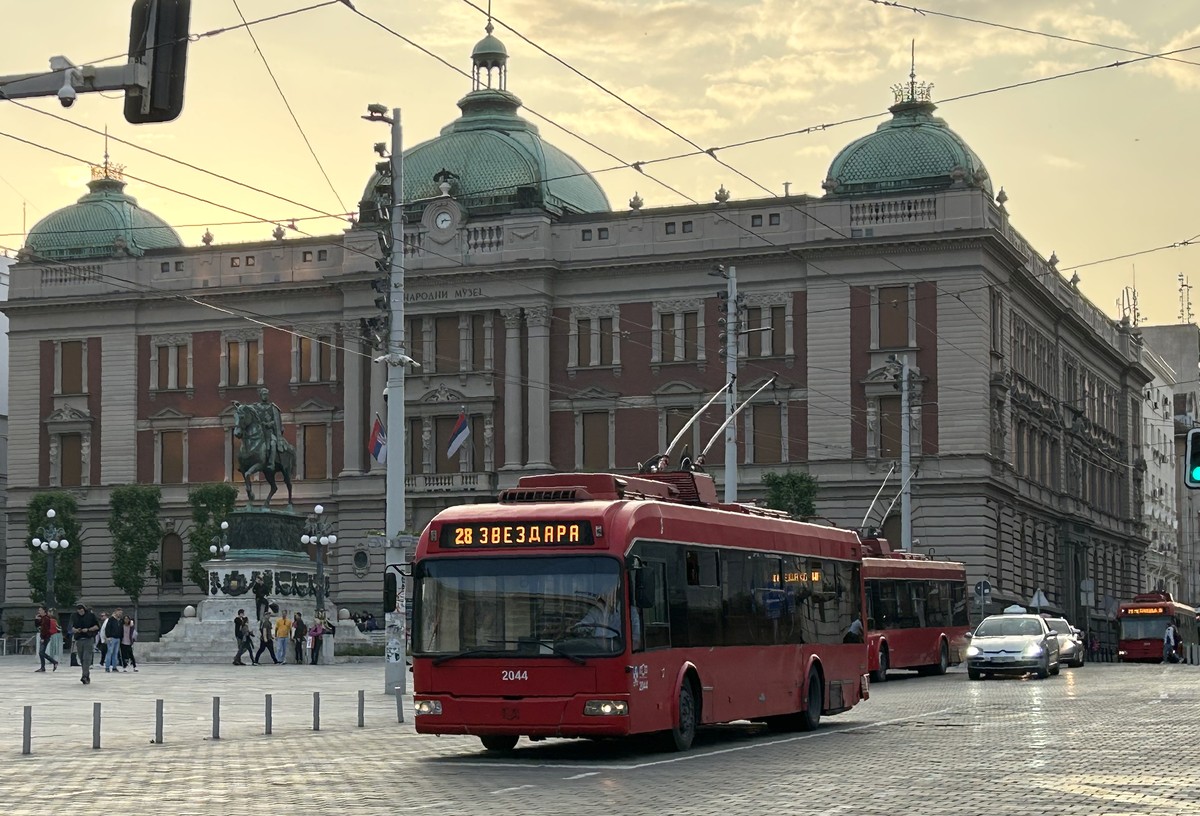 Белград, БКМ 32100C № 2044