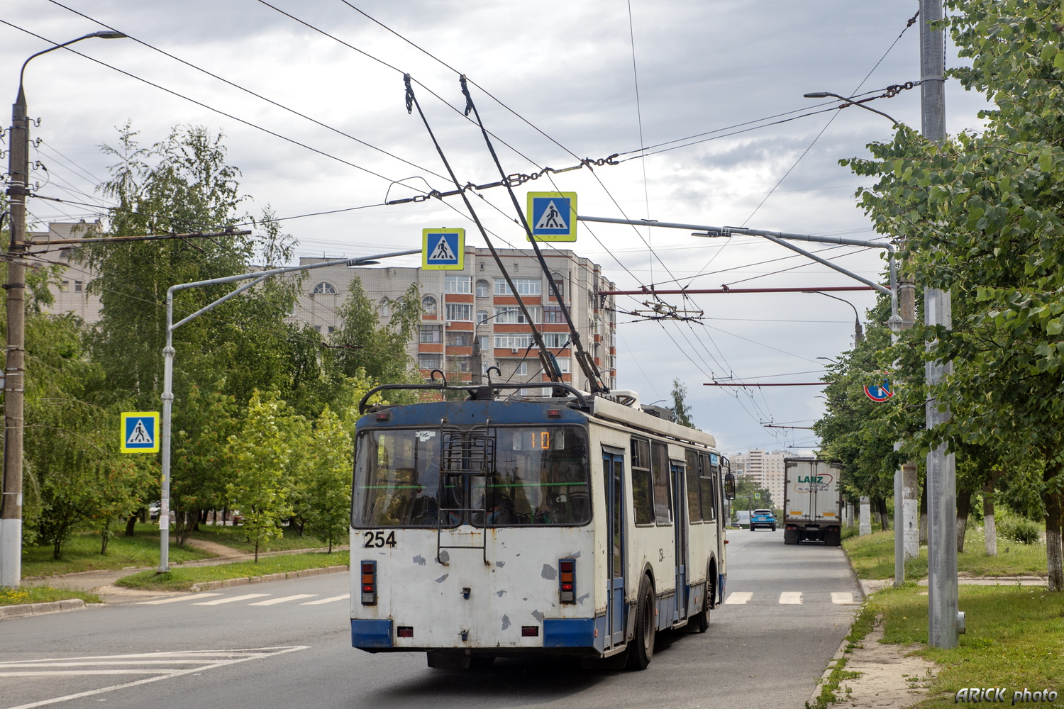 Vladimir, ZiU-682G-016.04 č. 254