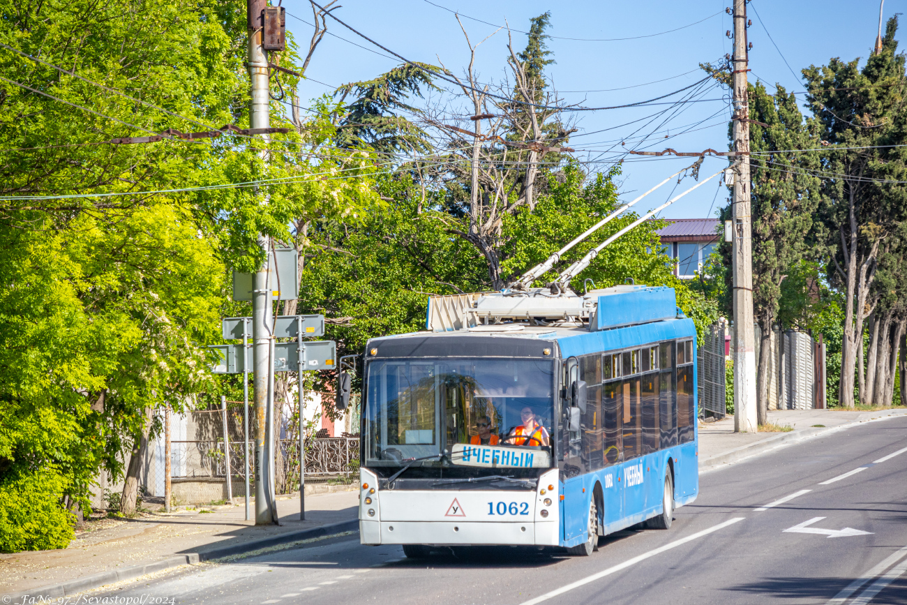 Севастополь, Тролза-5265.00 «Мегаполис» № 1062