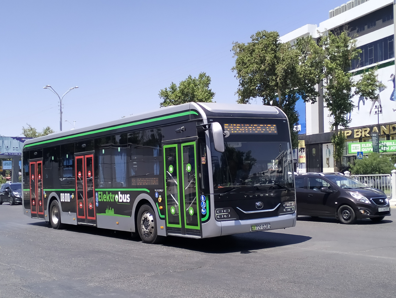 Ташкент, Yutong ZK6126BEVG № 08010