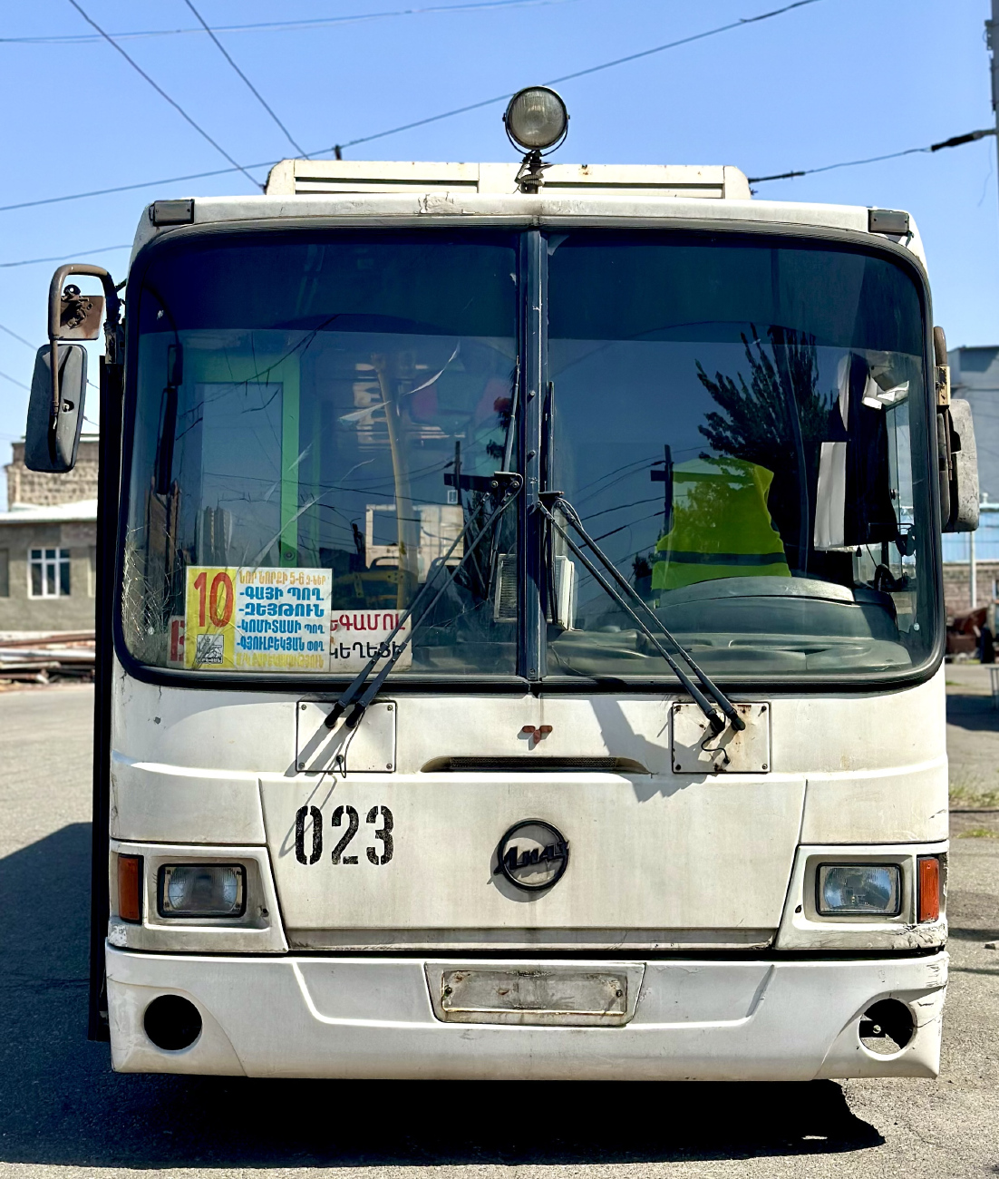 Yerevan, LiAZ-5280 č. 023