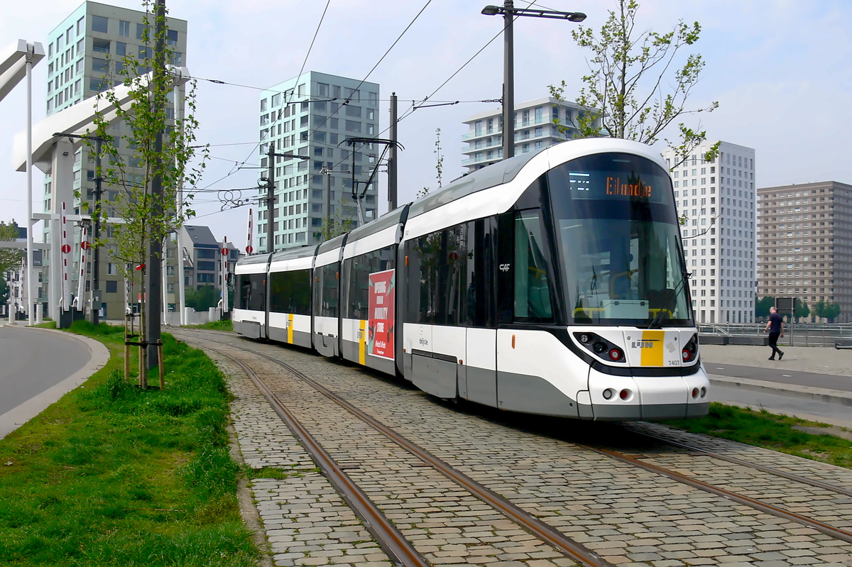 Антверпен, CAF Urbos 100 № 7407