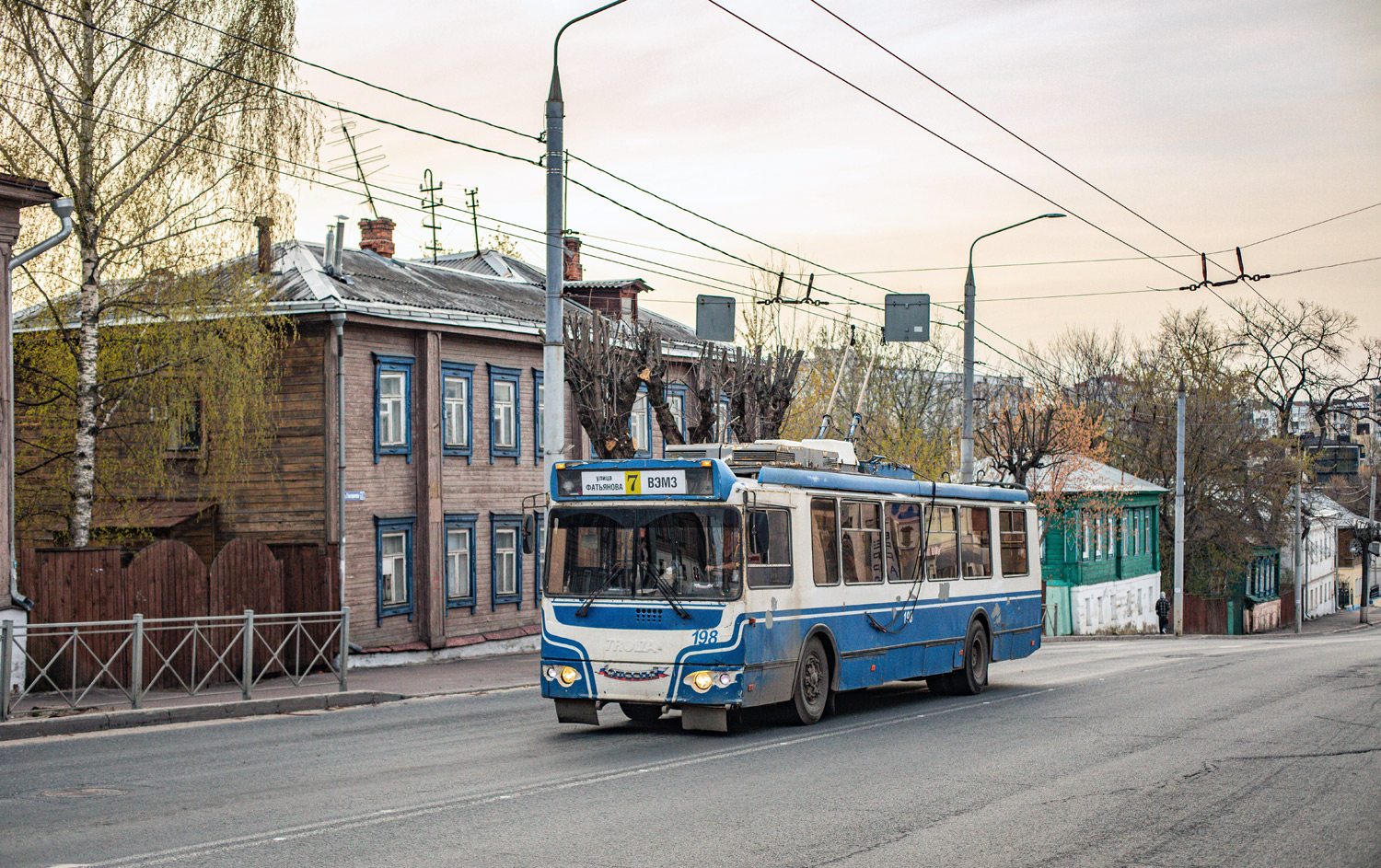 Владимир, ЗиУ-682Г-016.04 № 198