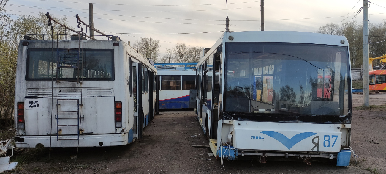 Ярославль, ЛиАЗ-5280 (ВЗТМ) № 25; Ярославль, Тролза-5265.00 «Мегаполис» № 45
