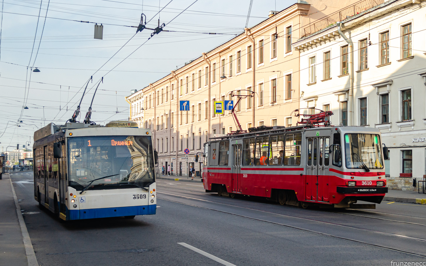 Санкт-Петербург, Тролза-5265.00 «Мегаполис» № 3509; Санкт-Петербург, ТС-77 № 3610