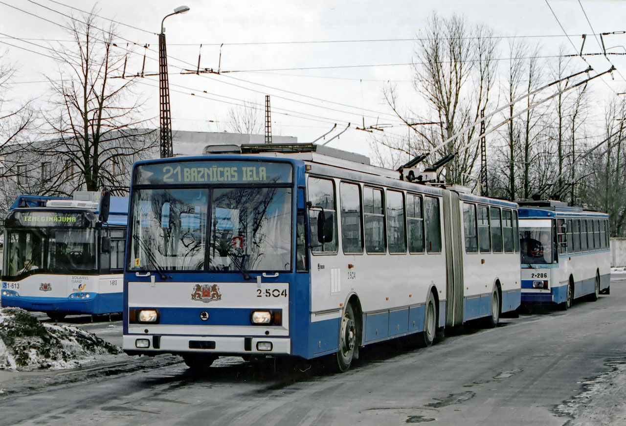 Рига, Škoda 15Tr13/6M № 2-504