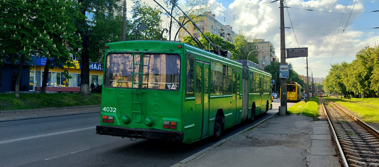 Киев, Киев-12.03 № 4032