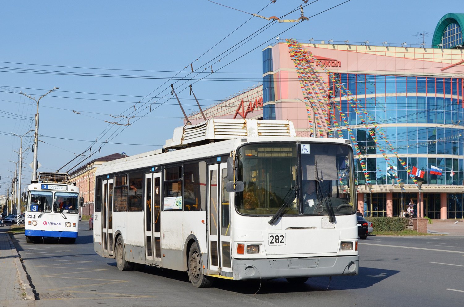 Омск, ЛиАЗ-52803 № 282