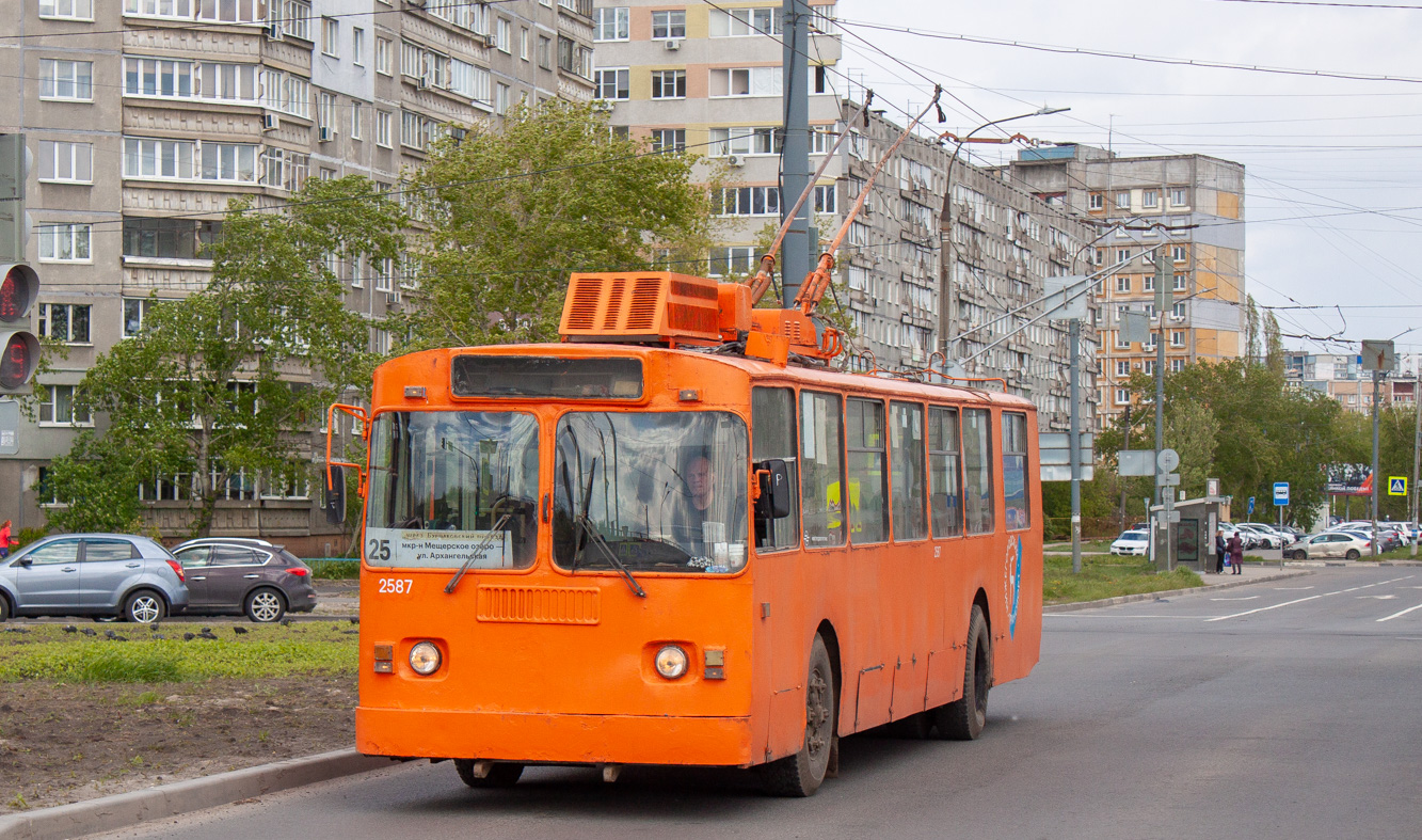 Нижний Новгород, Нижтролл (ЗиУ-682Г) № 2587