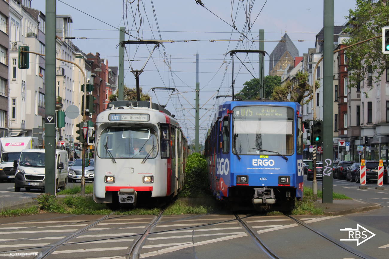 Дюссельдорф, Duewag GT8SU № 3216; Дюссельдорф, Duewag B80D № 4266