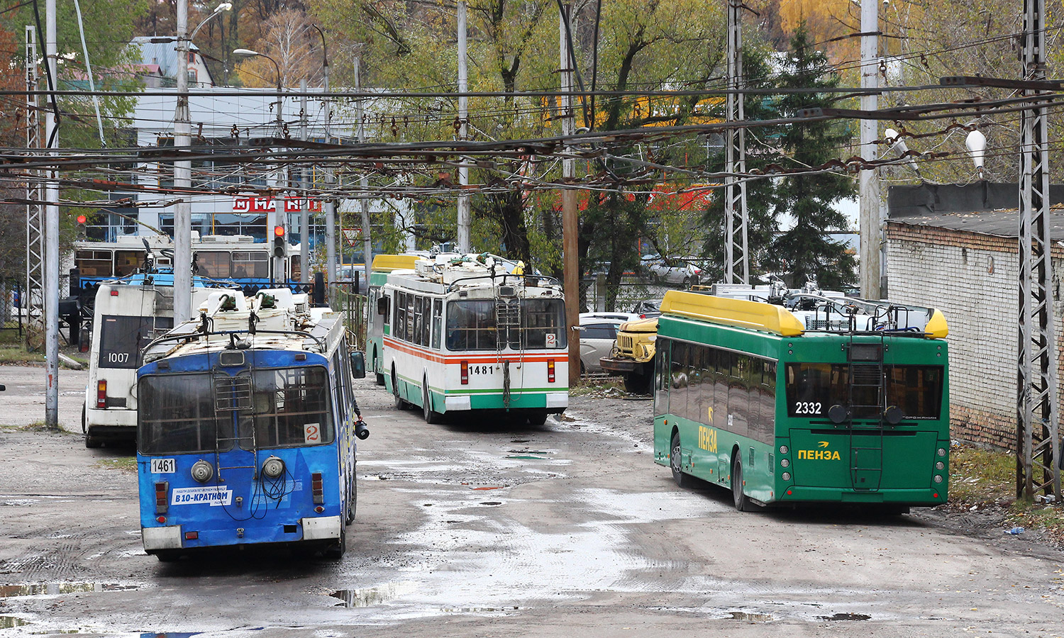 Пенза, ЗиУ-682Г-016.02 № 1461; Пенза, ЗиУ-682Г-016.02 № 1481; Пенза, УТТЗ-6241.01 «Горожанин» № 2332; Пенза — Троллейбусные депо/парки