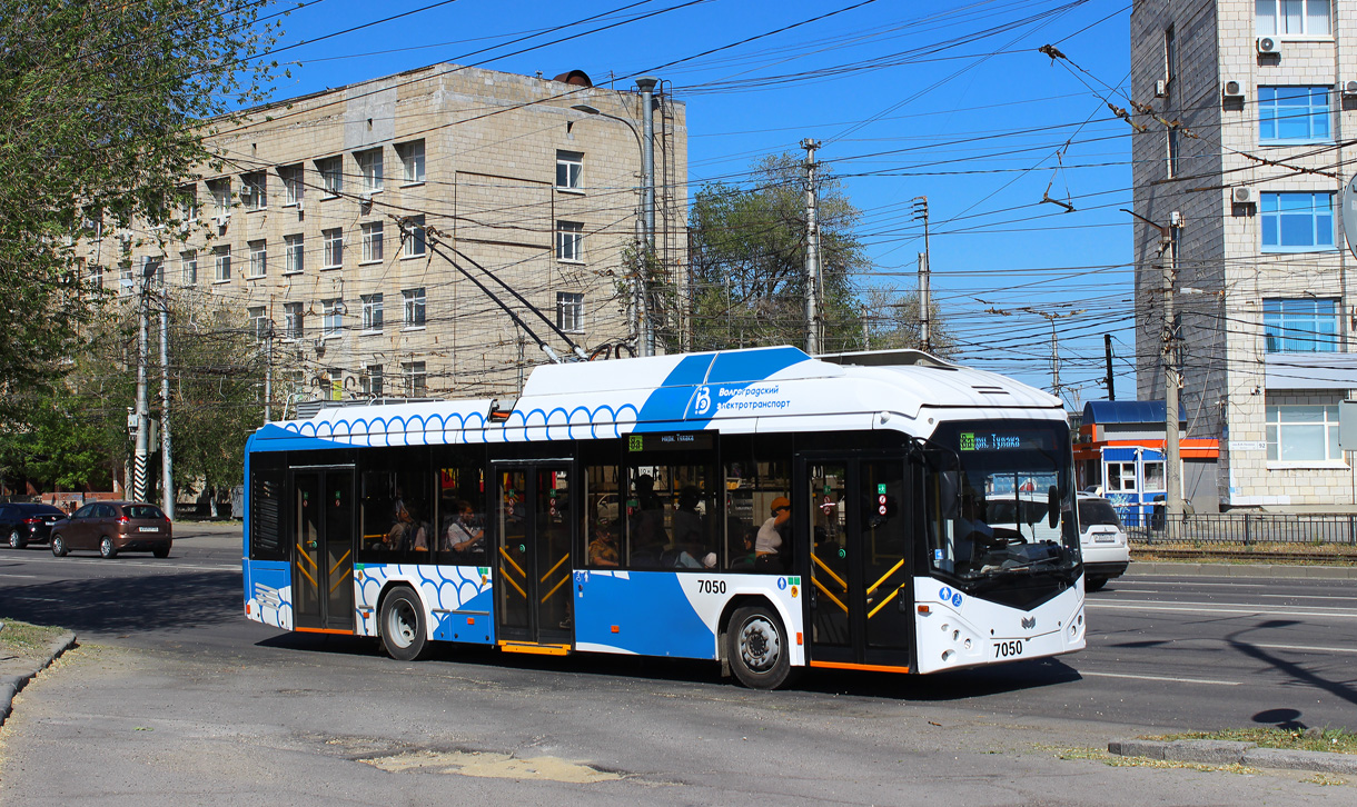 Волгоград, БКМ 32100D № 7050