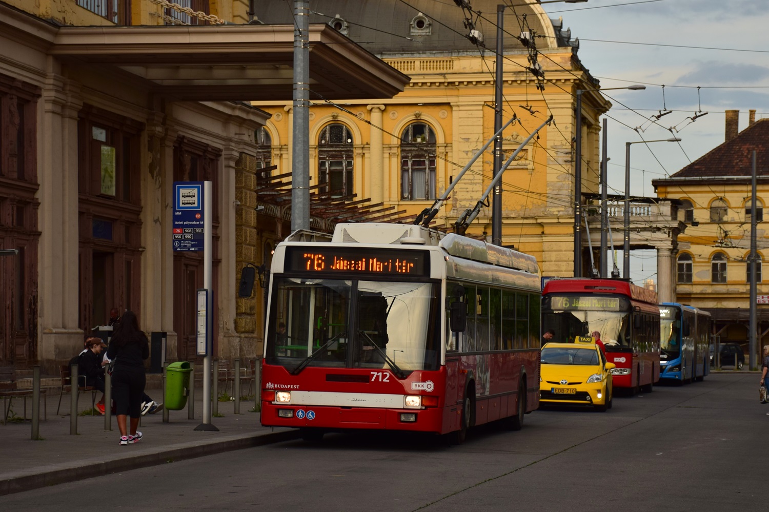 Будапешт, Ikarus 412.81 № 712