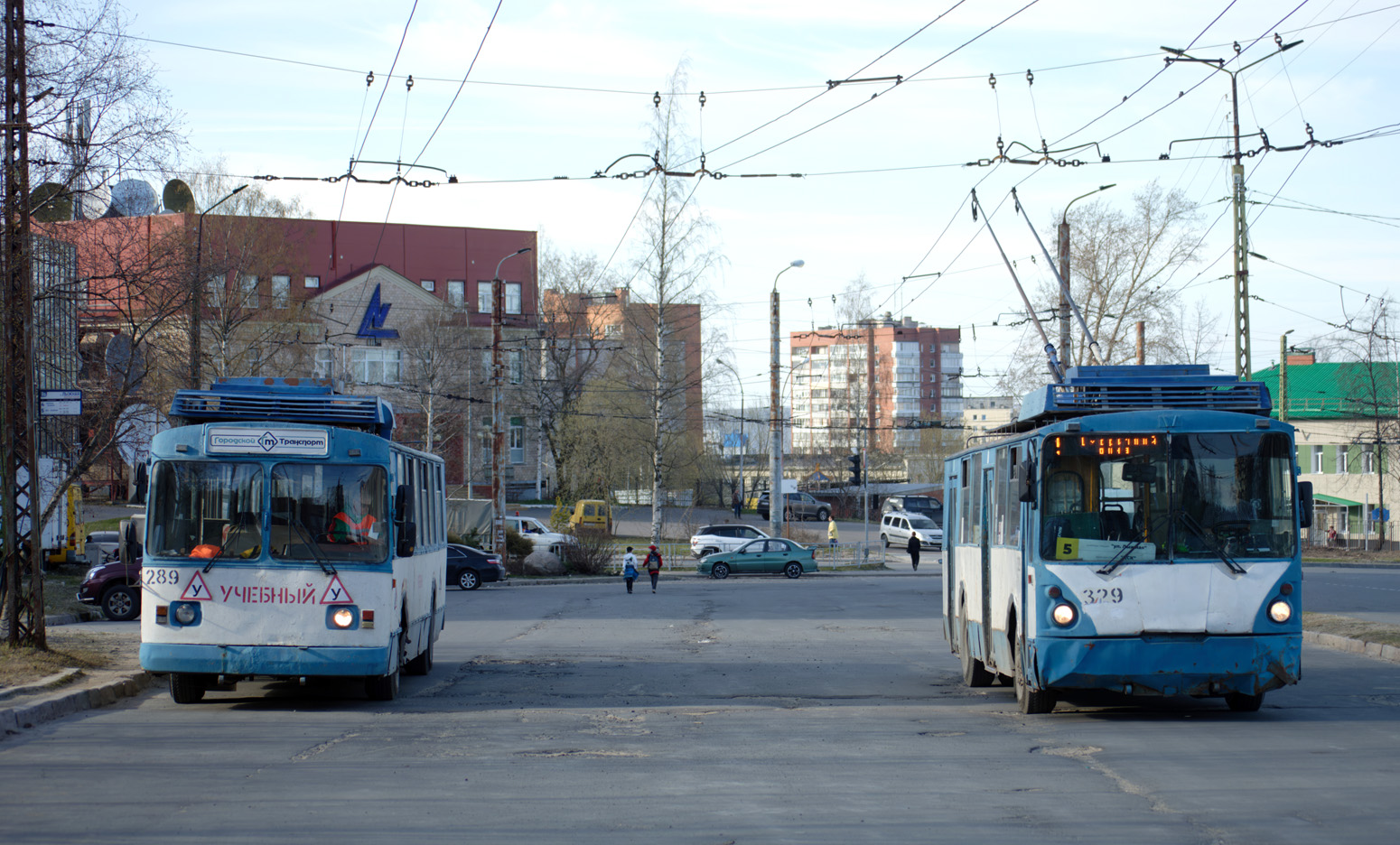 Pietrozawodsk, ZiU-682G [G00] Nr 289; Pietrozawodsk, VZTM-5284 Nr 329