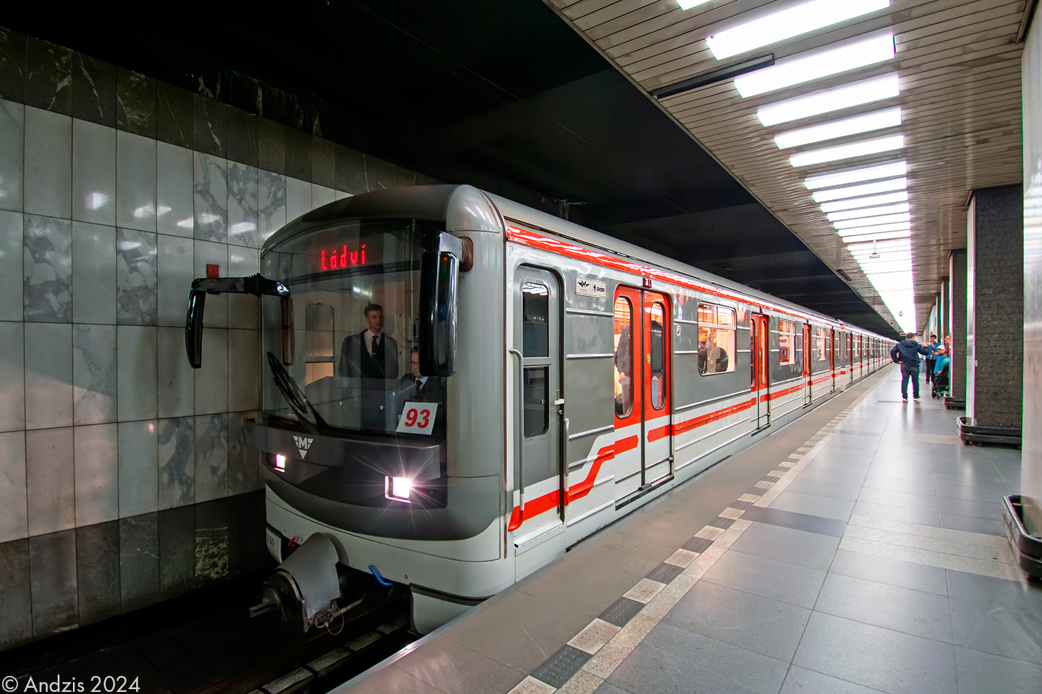 Прага, 2Mt (81-71M) № 3150; Прага — 50 лет Пражскому метрополитену