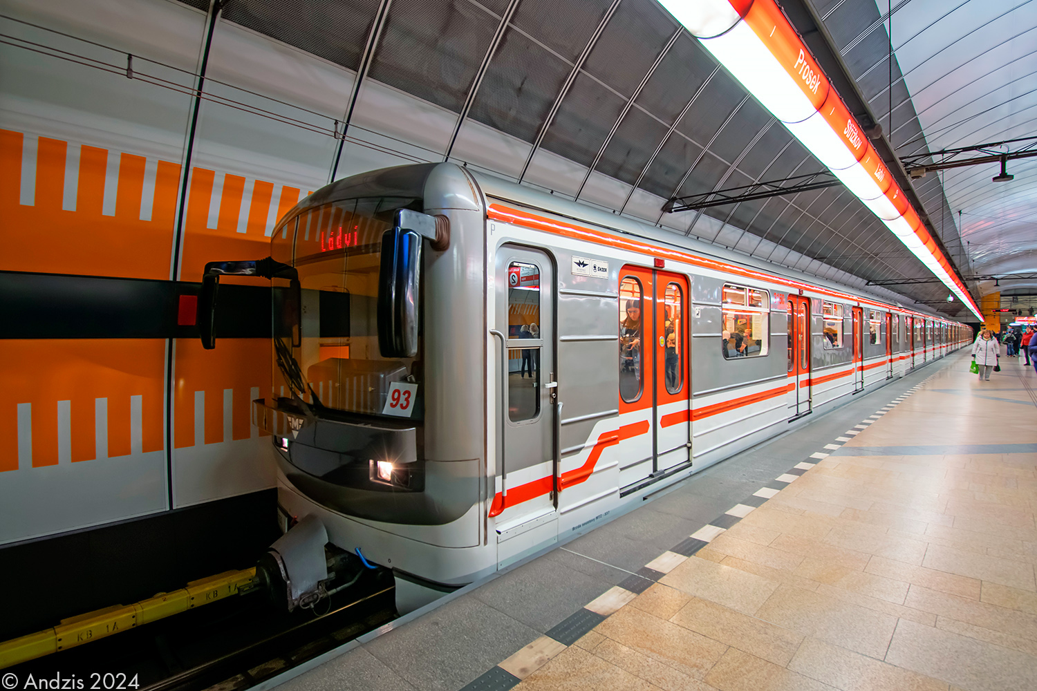 Прага, 2Mt (81-71M) № 3150; Прага — 50 лет Пражскому метрополитену