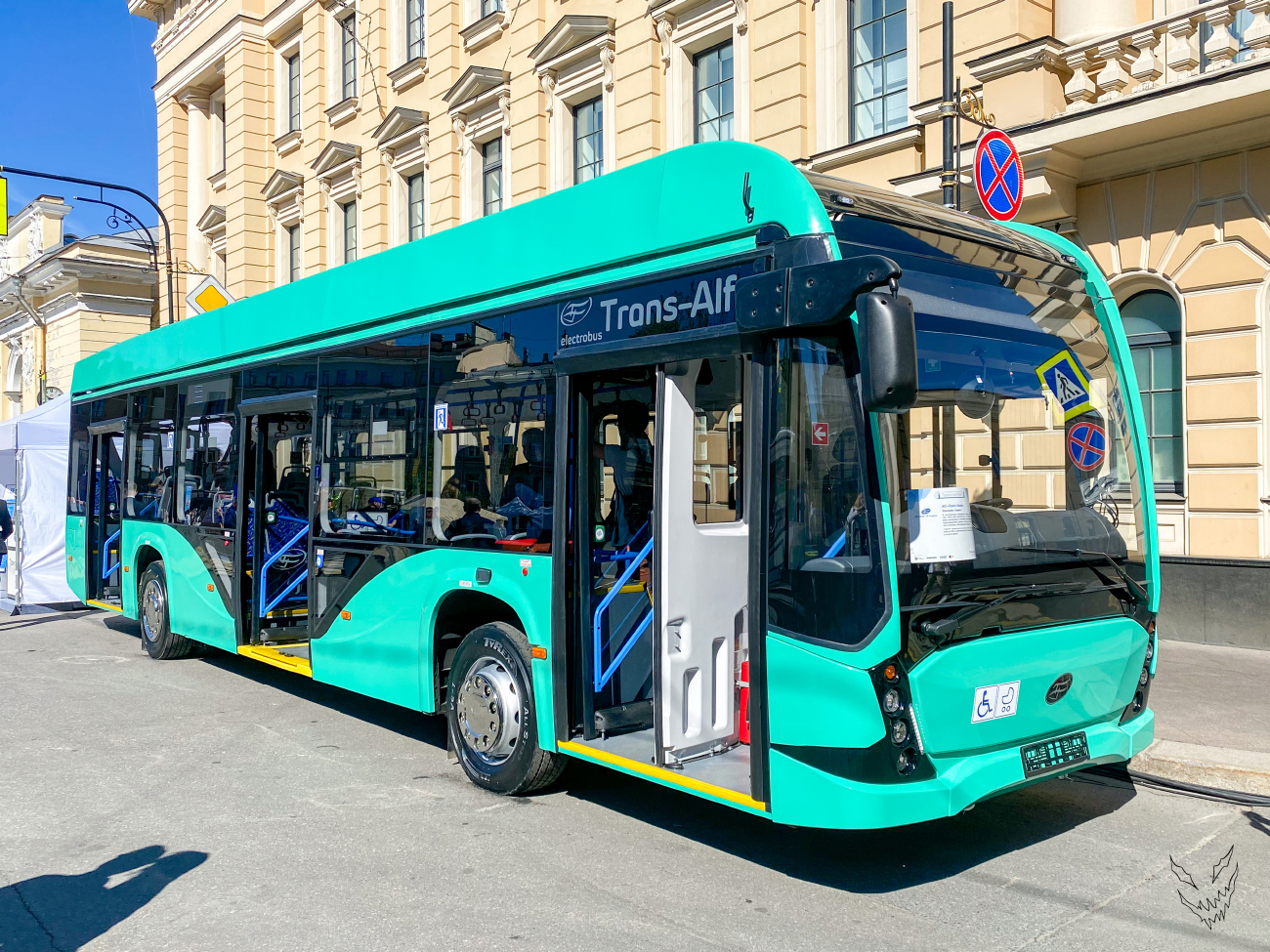 沃洛格達, VMZ-5298.02 “Sirius” # М 409 МН 35; 聖彼德斯堡 — SPbTransportFest — 2024 Festival