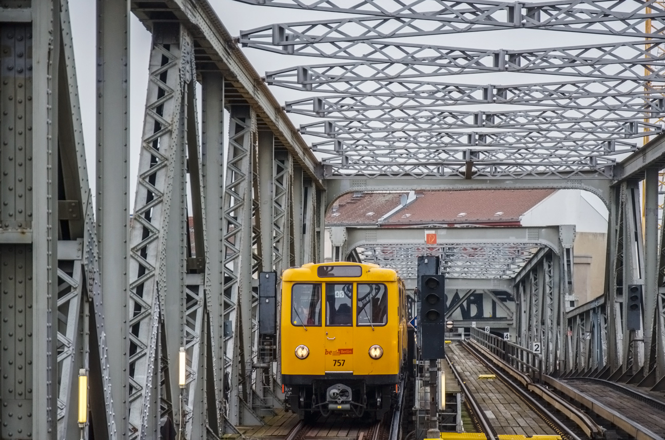 Берлин, BVG A3L71 № 757