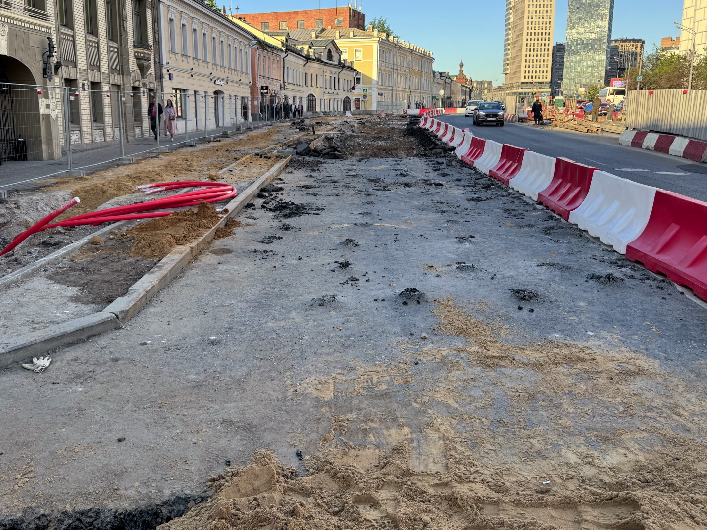 Moscow — Construction of a tram line on Sergiya Radonezhskogo Street