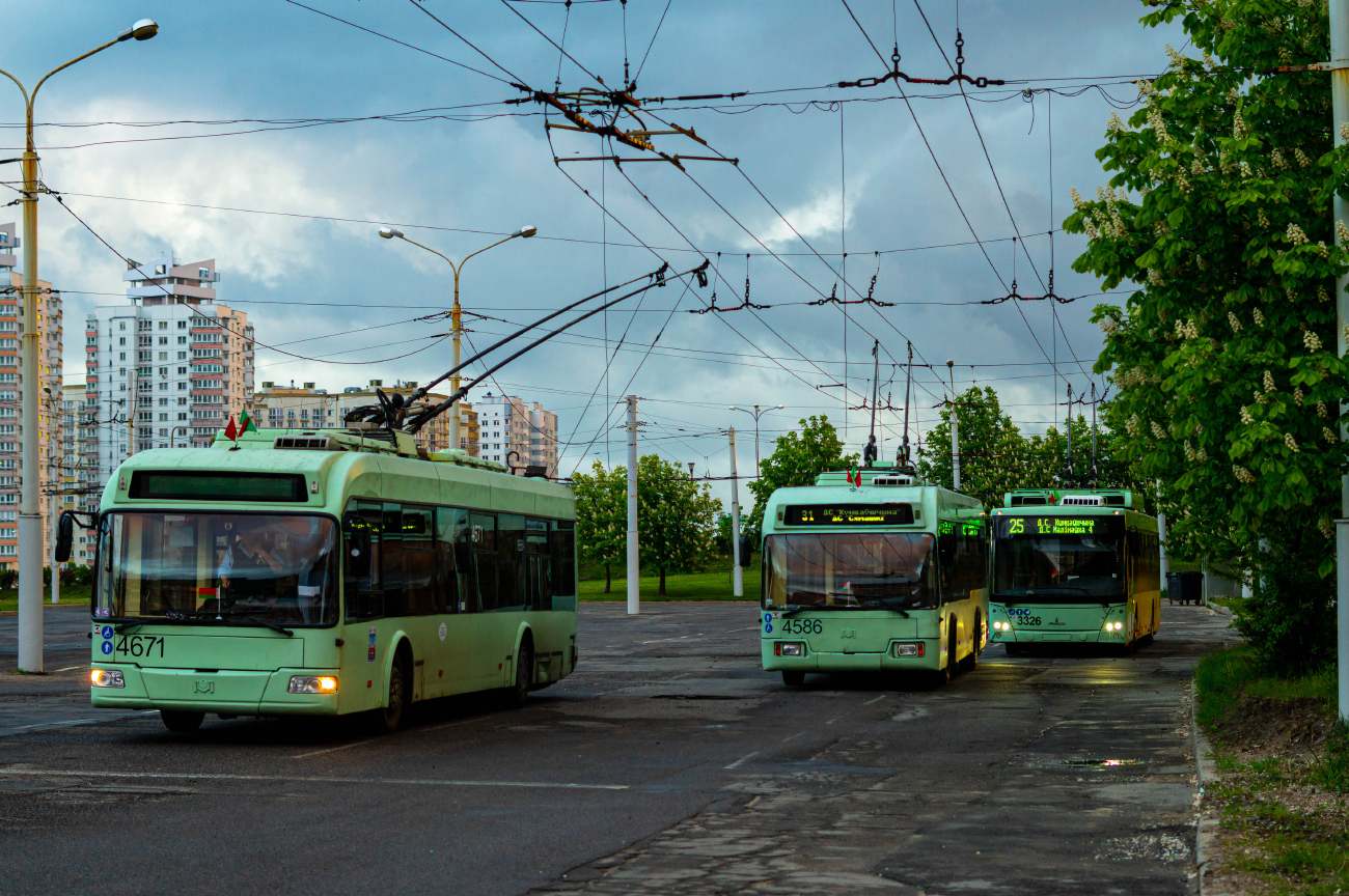 Минск, БКМ 321 № 4671; Минск, БКМ 321 № 4586
