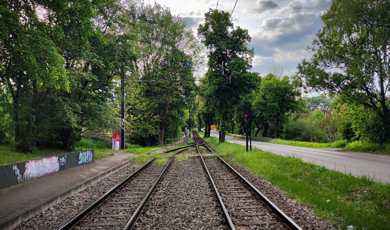 Schöneiche – Rüdersdorf — Tram line and infrastructure • Strecke und Infrastruktur