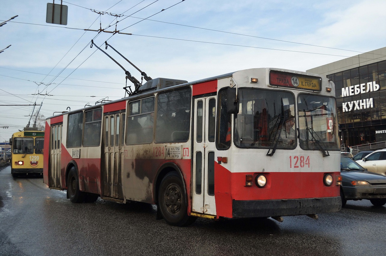 Ижевск, ЗиУ-682В № 1284