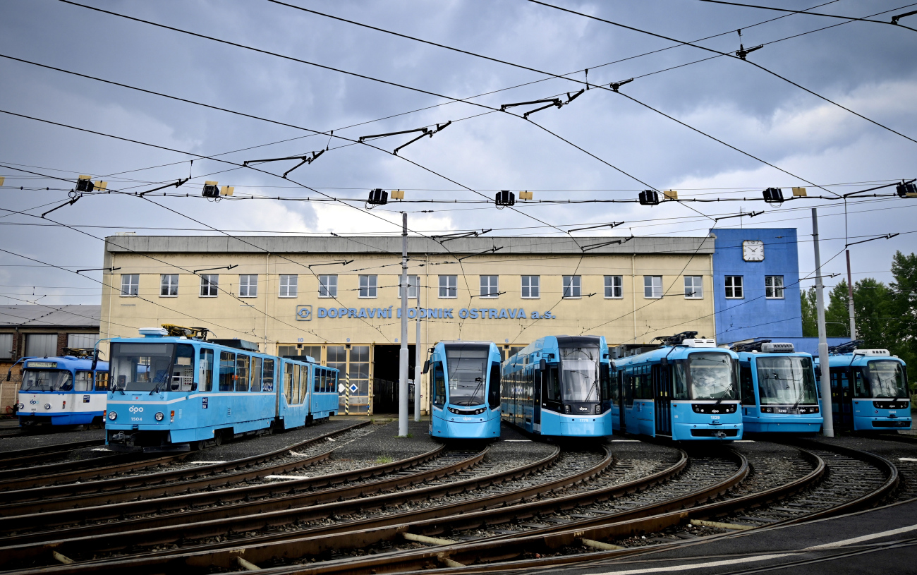 Ostrava, Tatra KT8D5R.N1 nr. 1504; Ostrava, Stadler Tango NF2 nr. 1739; Ostrava, Škoda 39T ForCity Smart nr. 1779