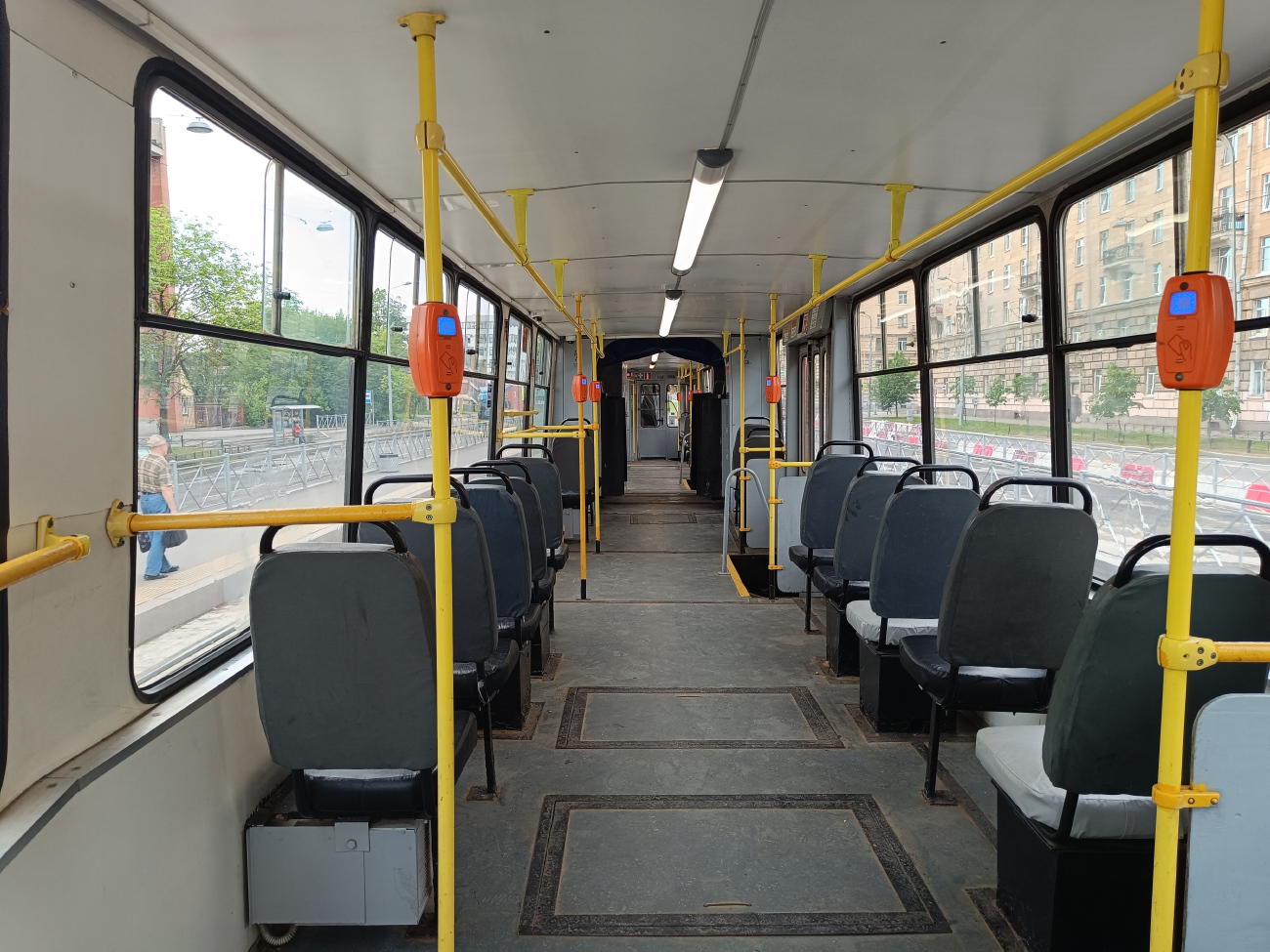 Санкт-Петербург, ЛВС-86К № 8203
